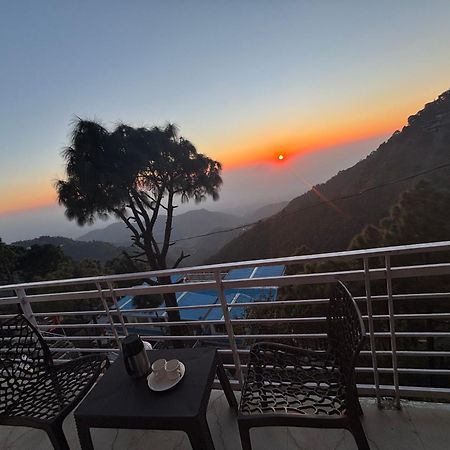 Urban Wave 2Bed Rooms By The North Edge Kasauli Esterno foto