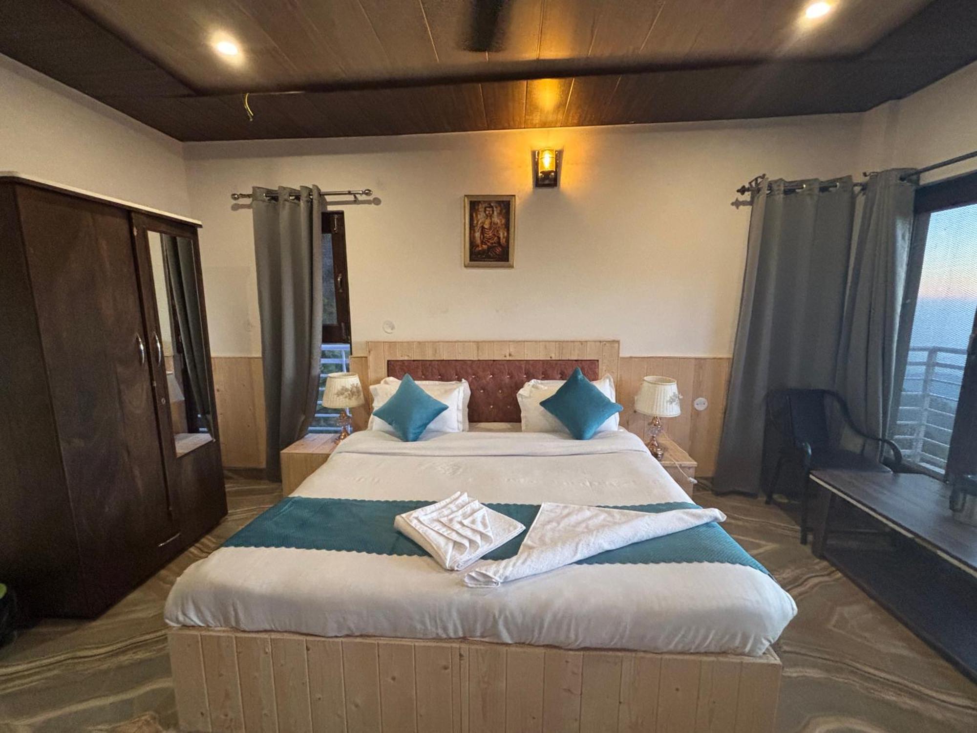 Urban Wave 2Bed Rooms By The North Edge Kasauli Esterno foto